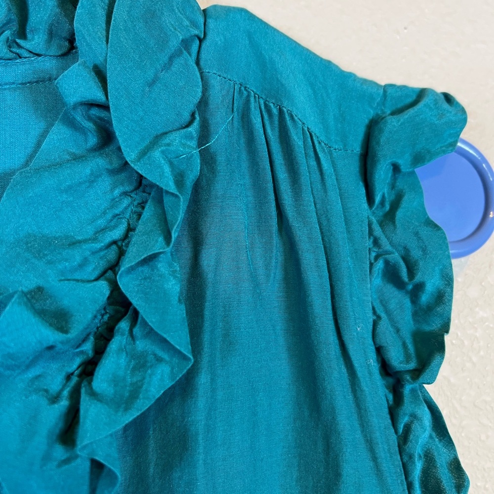 LOFT Teal Ruffle Sleeveless Blouse with a V-Neck. Fully Lined. Size L - Picture 4 of 5